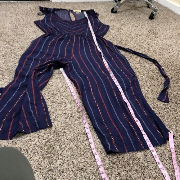 Francesca’s Collection Davina Wide Leg Jumpsuit Size Medium Navy Blue Striped - Picture 9 of 10